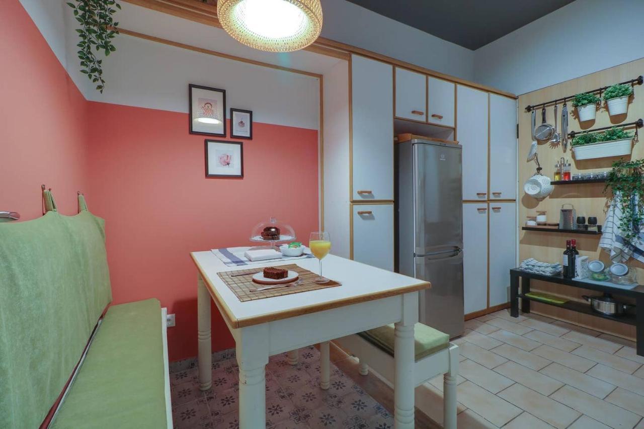 Victoria 5star / 5BR BigApt / Sauna / 2min to metro Atenas Exterior foto